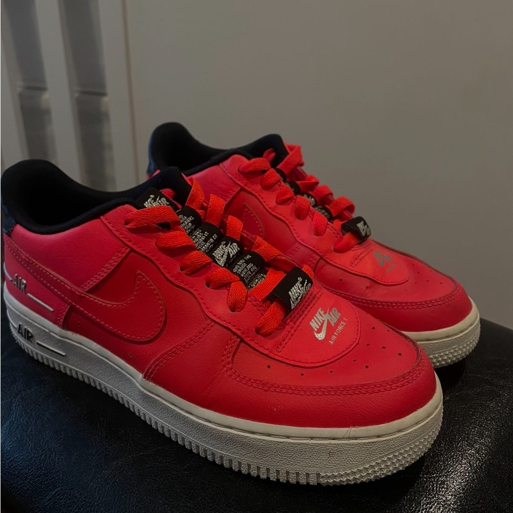 NIKE AIR FORCE LASER CRIMSON